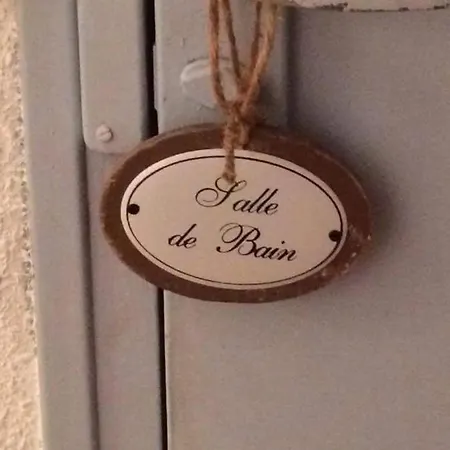 Petite Maison Bleue *